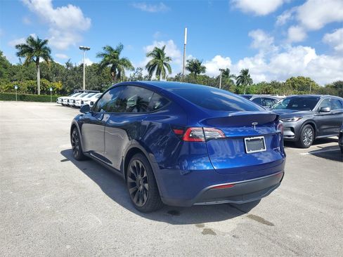 Used 2022 Tesla Model Y Long Range image 3