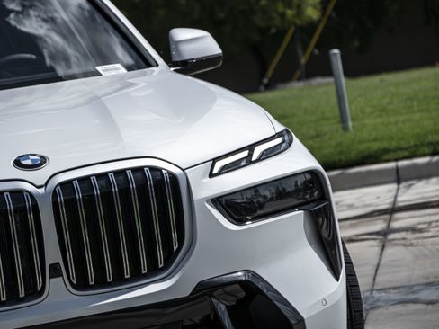 New 2026 BMW X7 xDrive40i w/ M Sport Package image 7