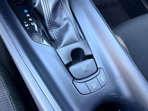 Used 2019 Toyota C-HR LE image 23