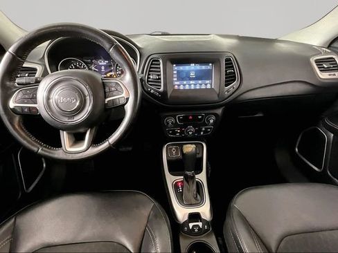 Used 2019 Jeep Compass Latitude FWD image 6