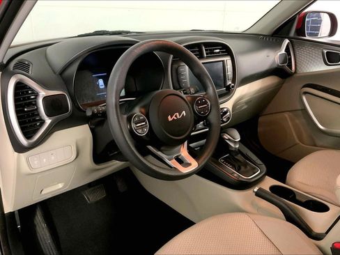 Certified 2024 Kia Soul LX FWD image 14