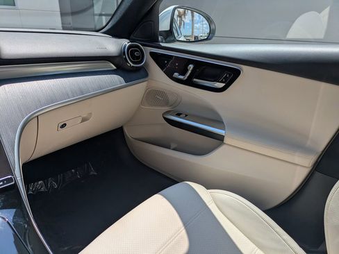 Used 2024 Mercedes-Benz C 300 Sedan image 17