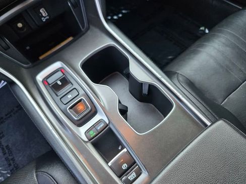 Used 2019 Honda Accord Touring image 14