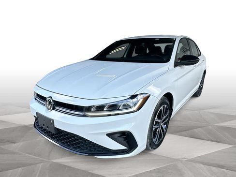 Used 2025 Volkswagen Jetta Sport FWD image 4