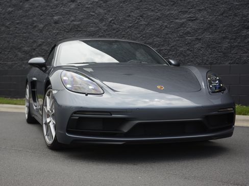 Certified 2025 Porsche 718 Boxster GTS RWD image 9