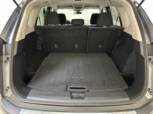 Certified 2023 Nissan Rogue SV image 24