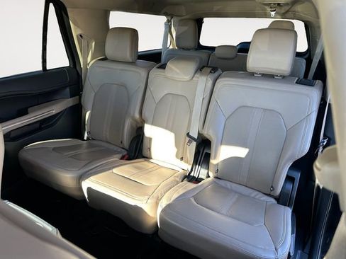 Used 2023 Ford Expedition Max Limited image 13