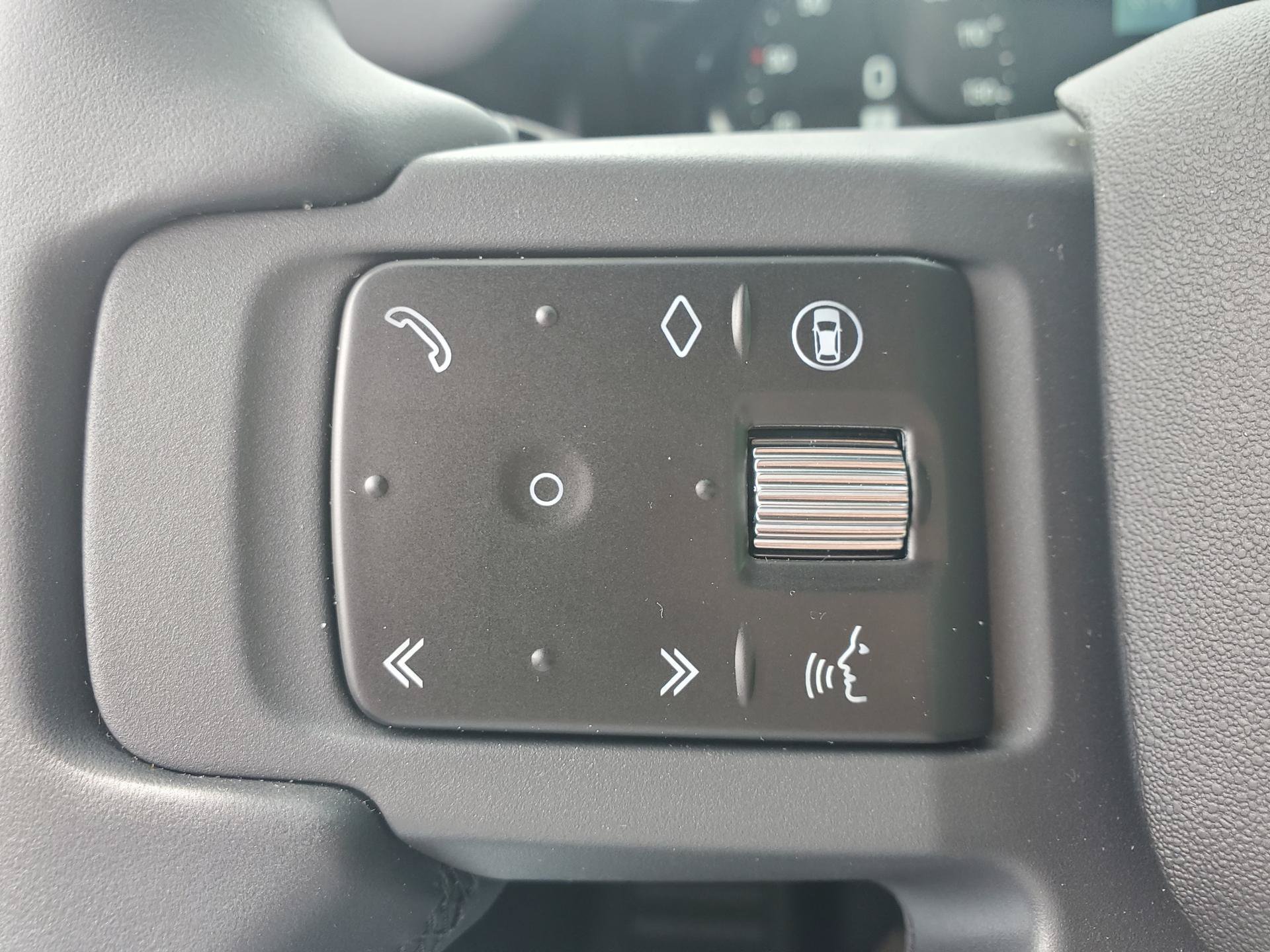 New 2026 Land Rover Defender 110 X-Dynamic SE AWD/4WD image 25