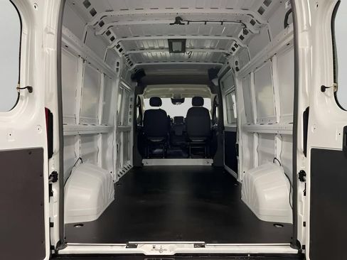 Used 2025 RAM ProMaster 2500 w/ Quick Order Package 22G SLT FWD image 20