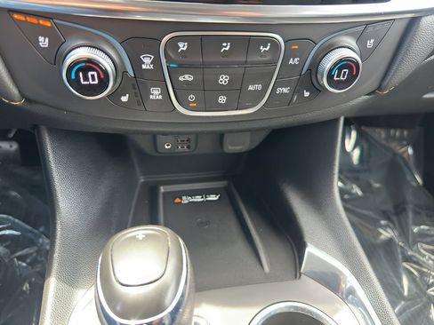 Used 2020 Chevrolet Traverse Premier w/ Redline Edition AWD/4WD image 28