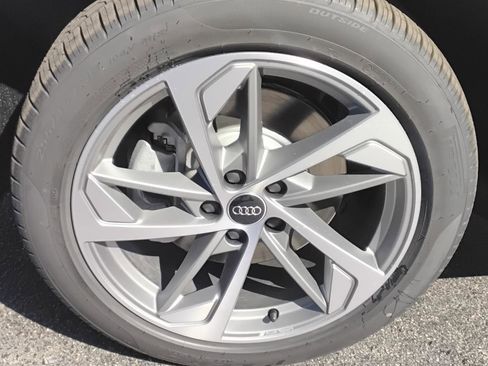 New 2025 Audi Q3 2.0T Premium image 14