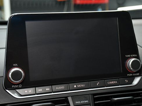 Used 2023 Nissan Altima 2.5 SV FWD image 21