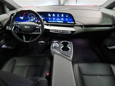 Used 2026 Cadillac Optiq Sport 1 RWD image 25