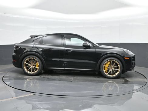 New 2026 Porsche Cayenne Turbo GT AWD/4WD image 10