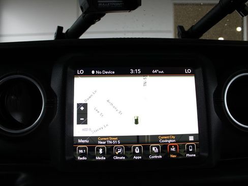 Used 2018 Jeep Wrangler Unlimited Sahara AWD/4WD image 43