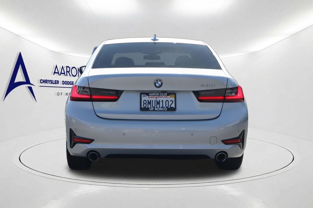 Used 2020 BMW 330i Sedan w/ Driving Assistance Package RWD image 7