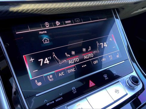 Used 2025 Audi SQ7 Premium Plus w/ Executive Package image 33