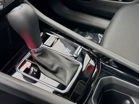 New 2026 Jeep Compass Limited image 16