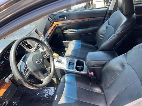 Used 2013 Subaru Outback 2.5i Limited image 12