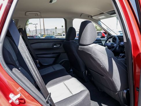 Used 2026 Nissan Rogue SV FWD image 21