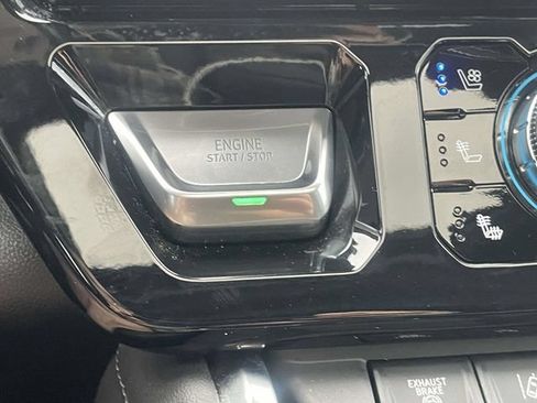 Used 2025 GMC Sierra 2500 Denali w/ Denali Reserve Package AWD/4WD image 19