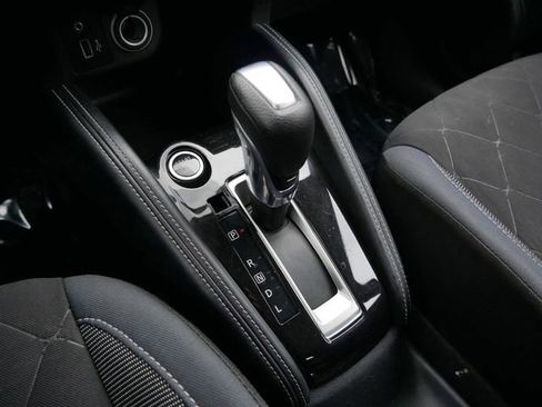 Used 2019 Nissan Kicks SV FWD image 22