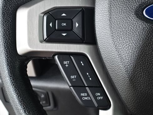 Used 2016 Ford F150 Platinum w/ Equipment Group 701A Luxury AWD/4WD image 31