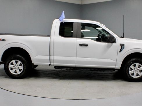 Certified 2021 Ford F150 XLT image 11