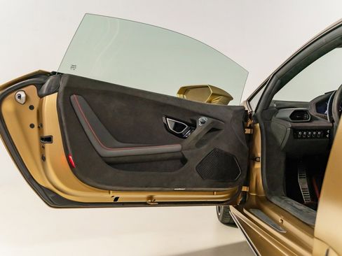 Used 2023 Lamborghini Huracan Tecnica image 21