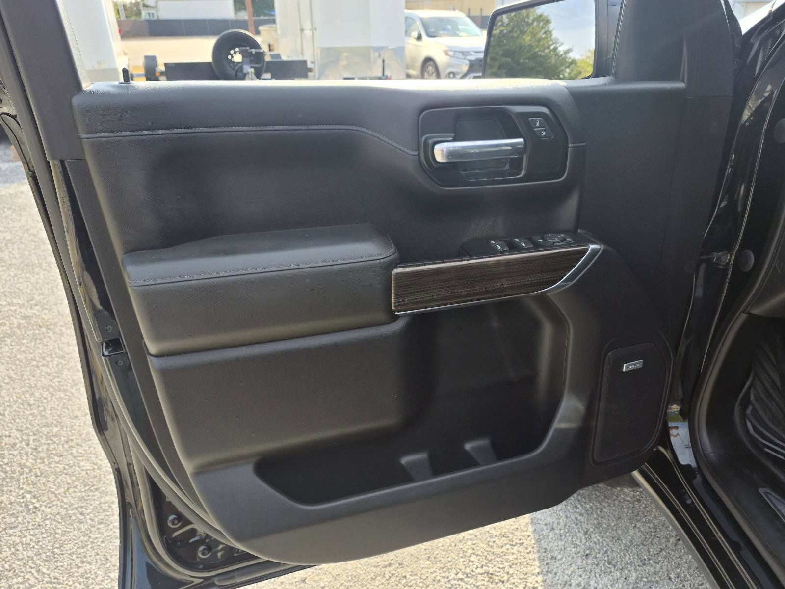 Used 2021 Chevrolet Silverado 1500 LT Trail Boss w/ LT Trail Boss Premium Package AWD/4WD image 18