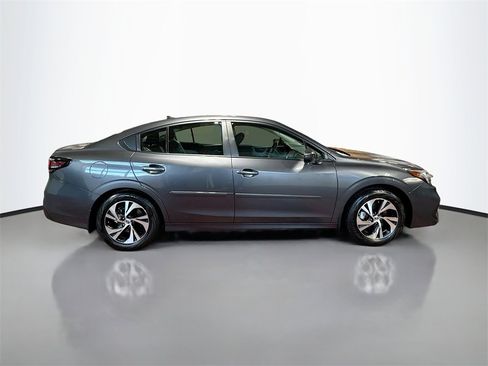 Used 2025 Subaru Legacy Premium image 5