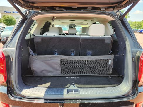 Used 2022 Hyundai Palisade SEL w/ 8P Bench Seat Package image 8