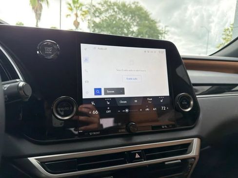 Used 2025 Lexus RX 350 FWD w/ Technology Package image 9