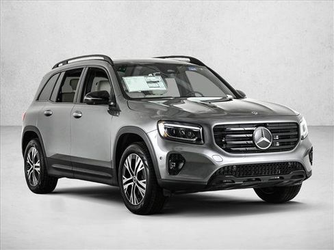 New 2026 Mercedes-Benz GLB 250 4MATIC image 3