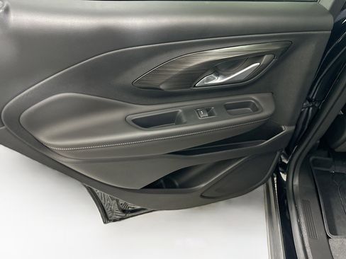 Used 2022 GMC Terrain SLT w/ Tech Package image 25