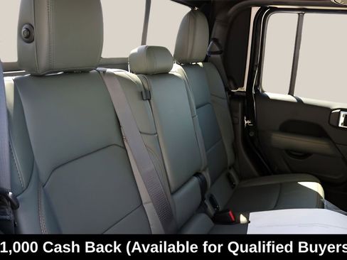 New 2026 Jeep Gladiator Mojave image 18