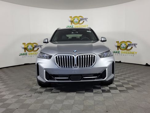 New 2026 BMW X5 xDrive40i w/ Premium Package image 2