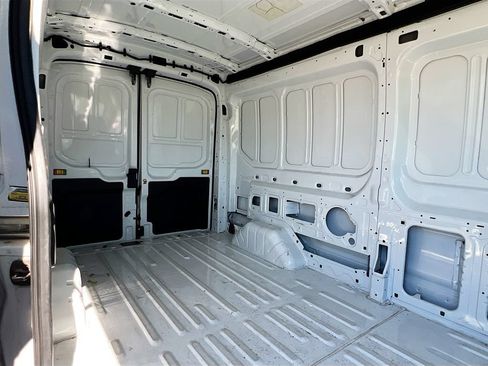 Used 2023 Ford E-Transit Medium Roof RWD image 25