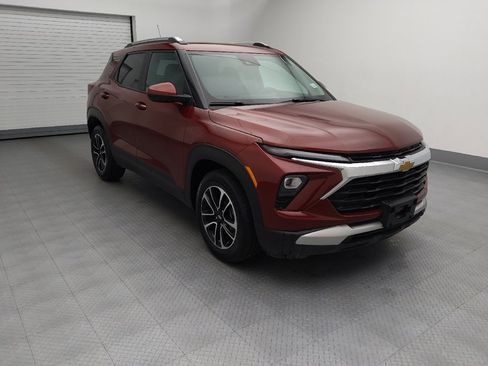 Used 2024 Chevrolet TrailBlazer LT FWD image 13