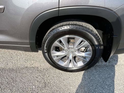 Used 2015 Toyota Highlander XLE image 6