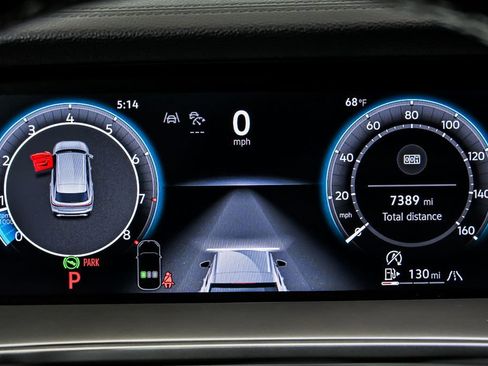 Used 2025 Volkswagen Tiguan SE AWD/4WD image 17