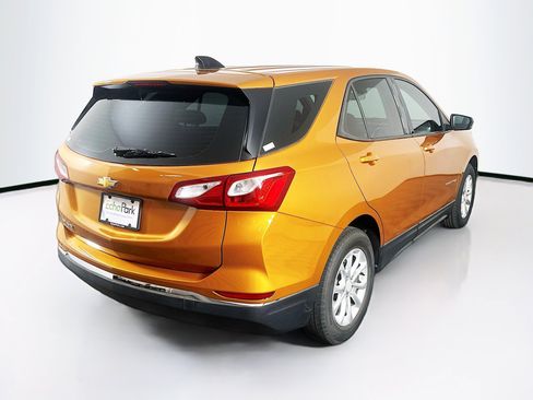 Used 2018 Chevrolet Equinox LS image 9