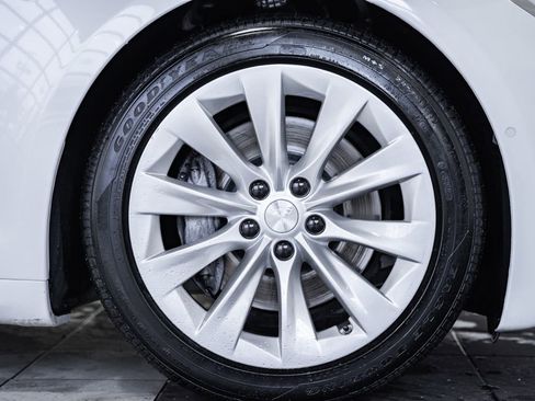 Used 2019 Tesla Model S Long Range image 14