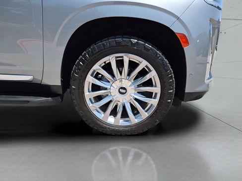 Used 2023 Cadillac Escalade Premium Luxury w/ LPO, Floor Liner Package AWD/4WD image 19