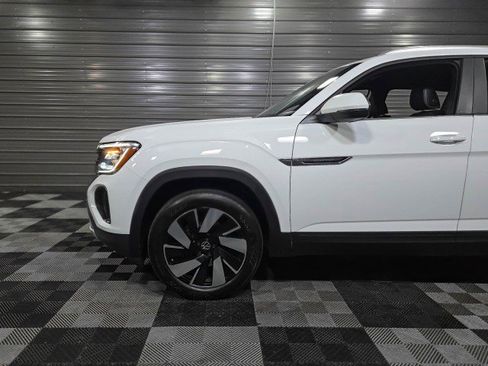 Used 2024 Volkswagen Atlas Cross Sport SE AWD/4WD image 38