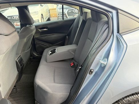 Used 2021 Toyota Corolla LE image 16