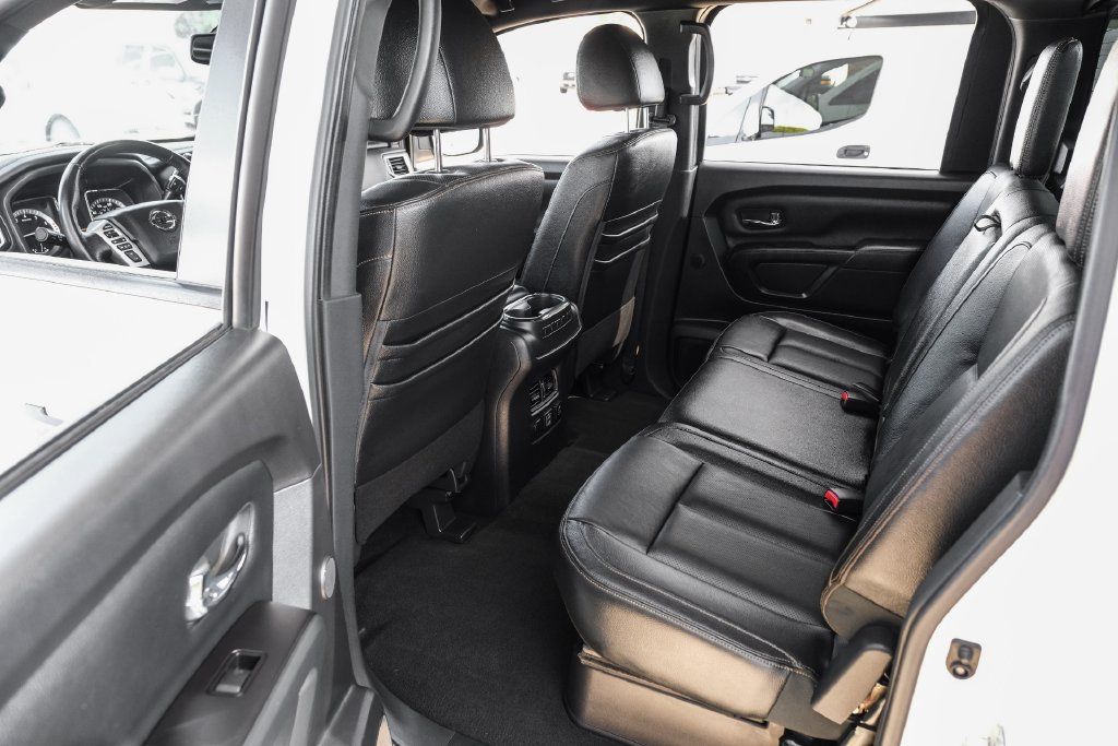 Used 2019 Nissan Titan SL w/ Midnight Edition RWD image 41