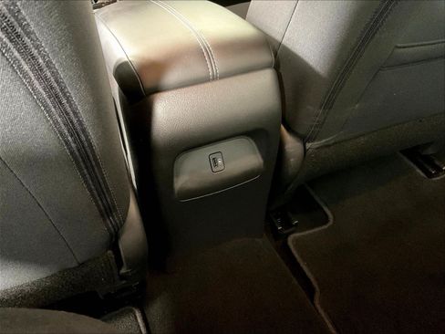 Used 2024 Nissan Sentra SV FWD image 10