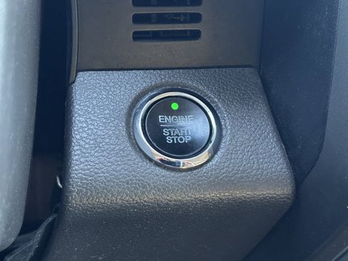 Used 2019 Ford Expedition Max XLT image 5