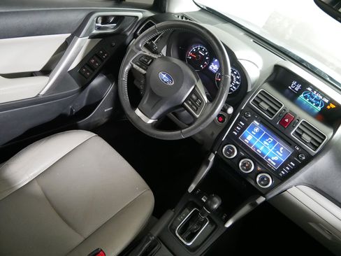 Used 2016 Subaru Forester 2.5i Touring w/ Eyesight & Navigation System AWD/4WD image 9